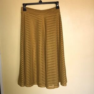 Silhouette NYC yellow women's circle skirt size small